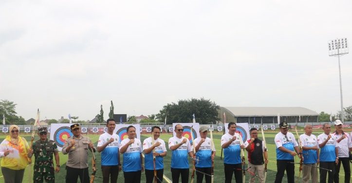 Resmi Buka Sirkuit Panahan Jateng IV di Pati